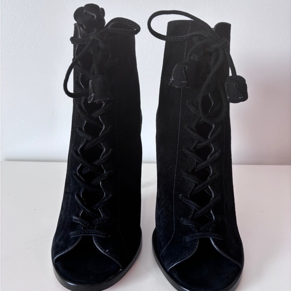 Brand New COACH Black Lena Lux Suede Lace Up Bootie. Size 5 - Picture 15 of 16